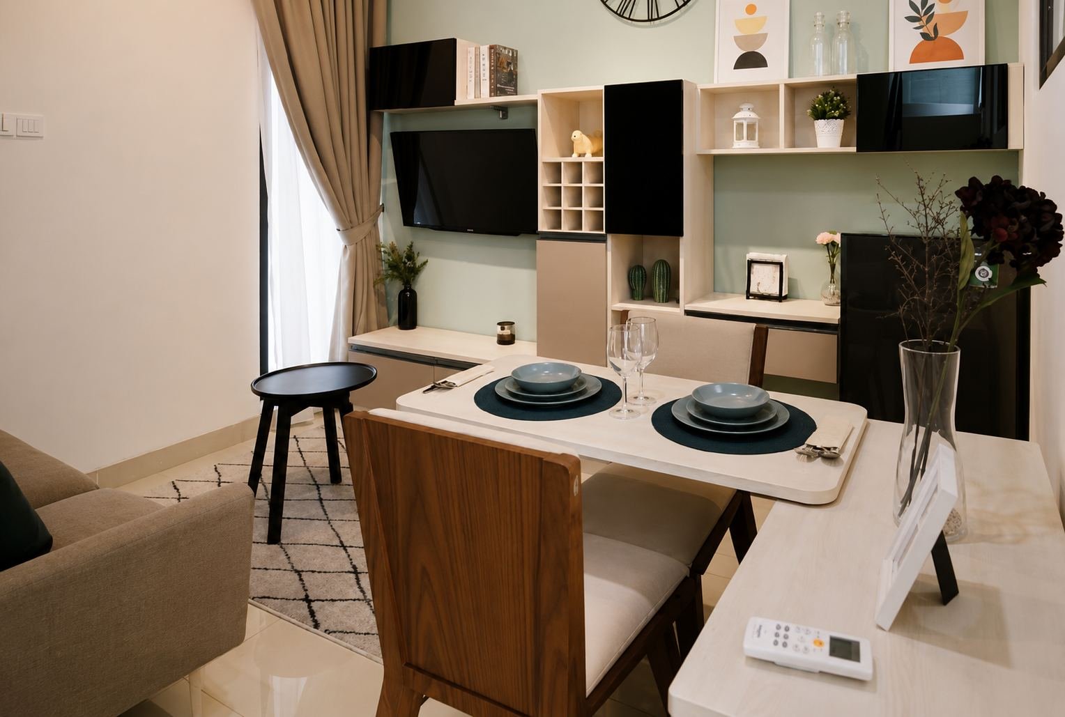 Albasia - Living Room